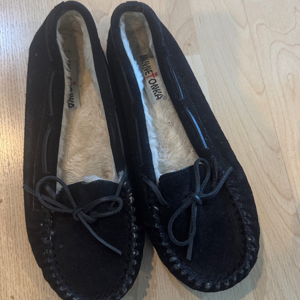 Minnetonka Slippers